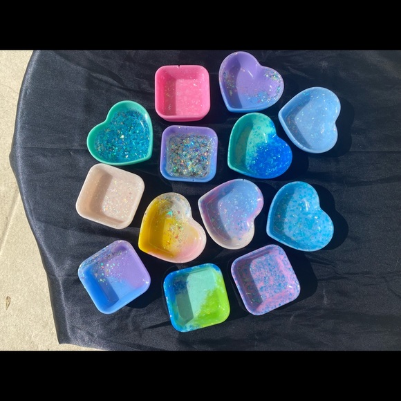 CUSTOM COLOR IRIDESCENT DISHES - Custom Style, Shape & Color. - Picture 9 of 17